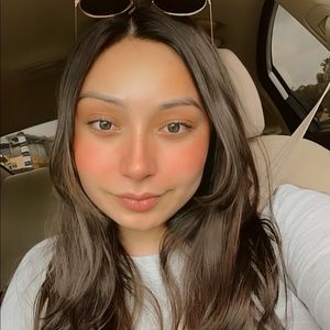 Meet your Posher, Charli